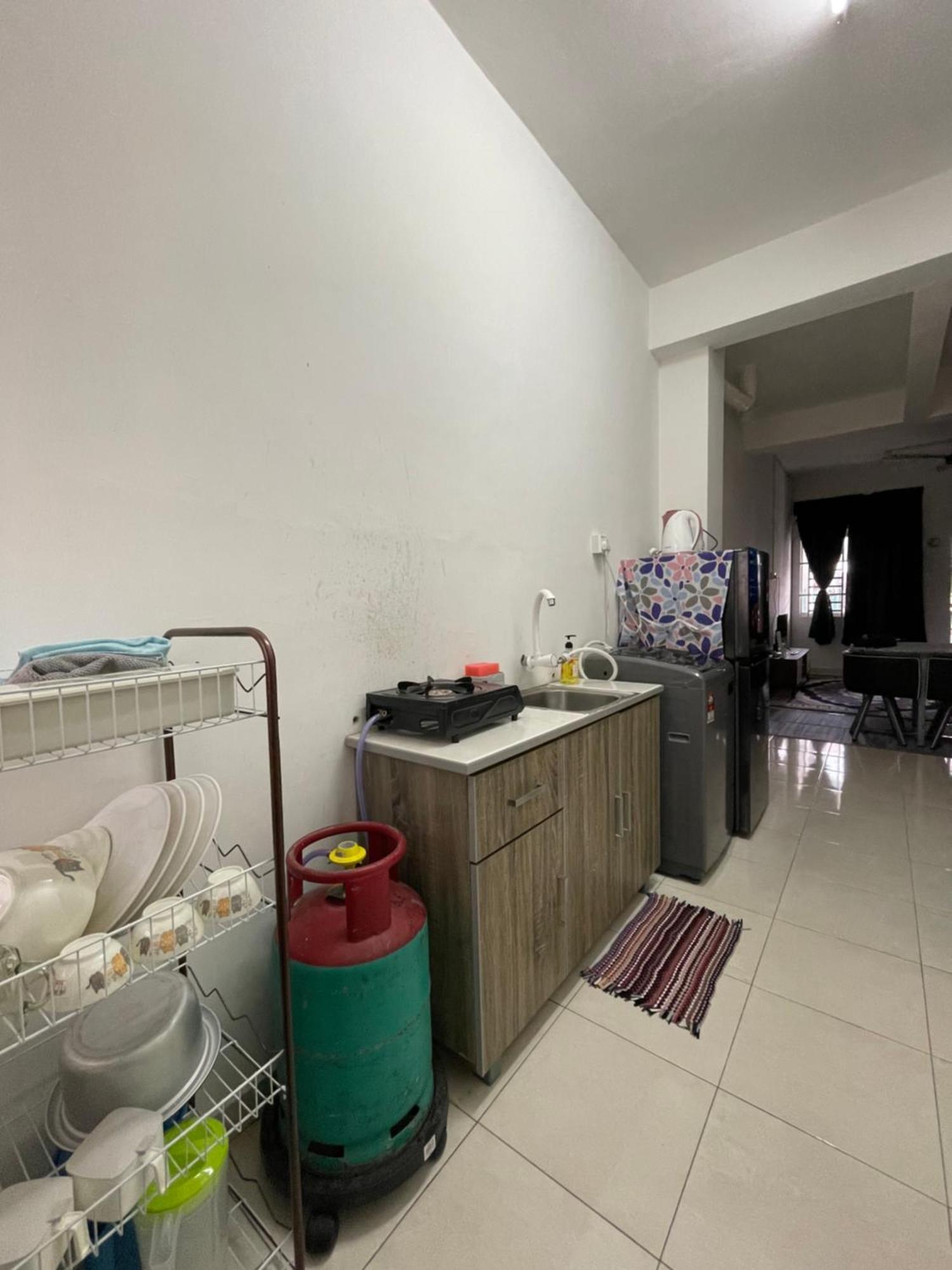 D'Cahaya Homestay Бату-Пахат Экстерьер фото
